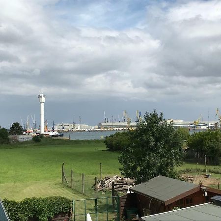 Ferienwohnung Mit Warnowblick Rostock Exterior foto